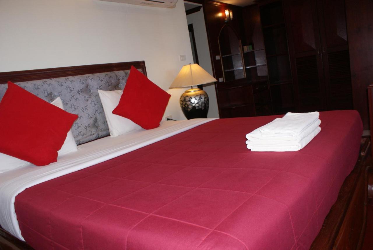 Prince Edouard Apartments & Resort Sha Extra Plus Patong Eksteriør billede