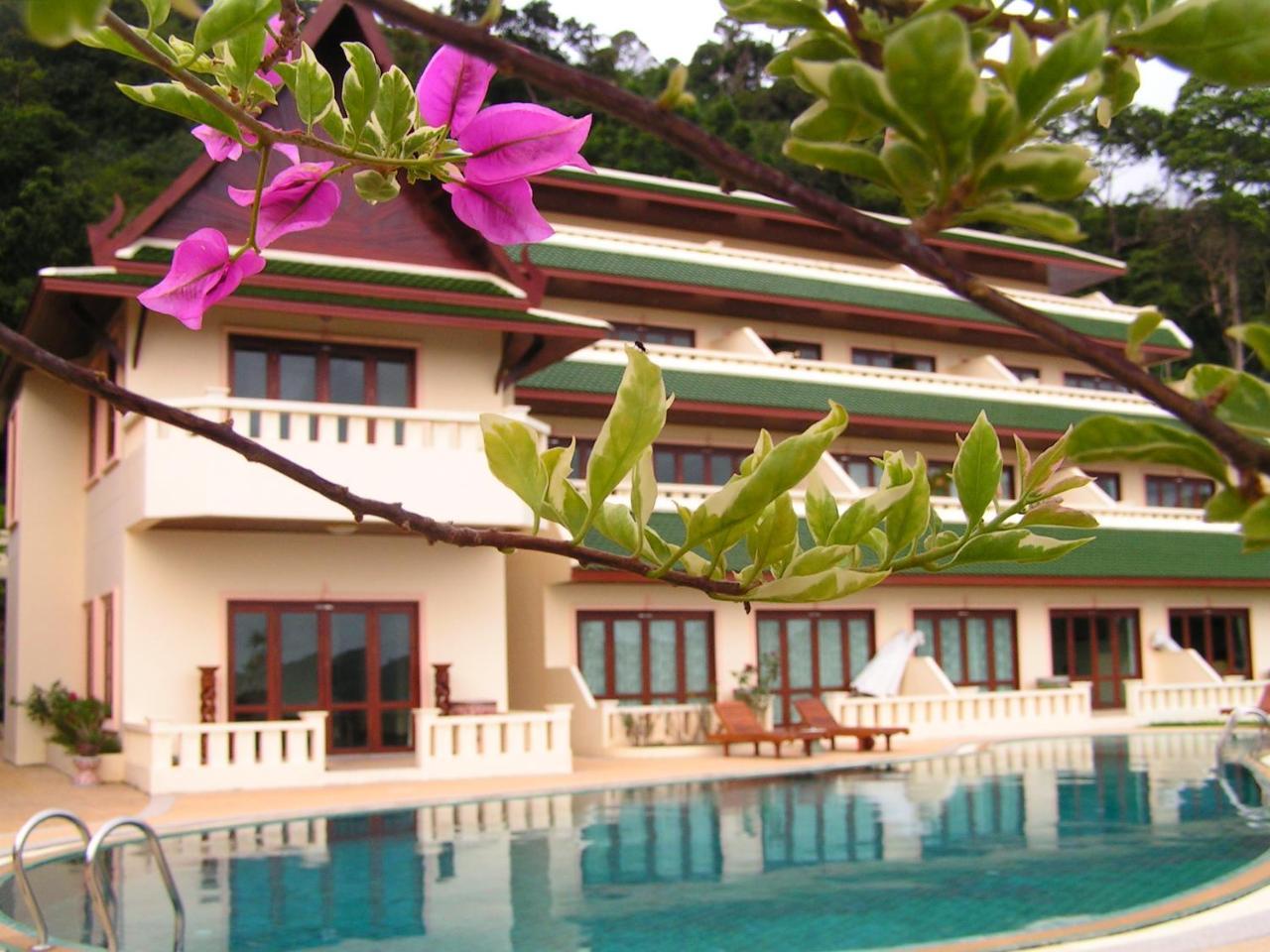 Prince Edouard Apartments & Resort Sha Extra Plus Patong Eksteriør billede
